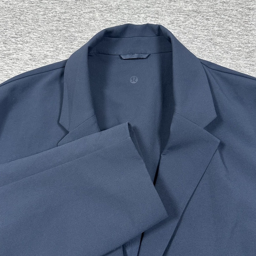 Lululemon New Venture Blazer Mens XL Blue Performance Water Repellent Stretch
